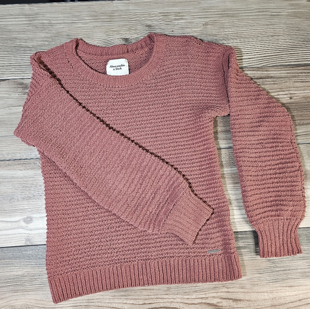Abercrombie and Fitch large knit puff sleeve muave pink size small sweater